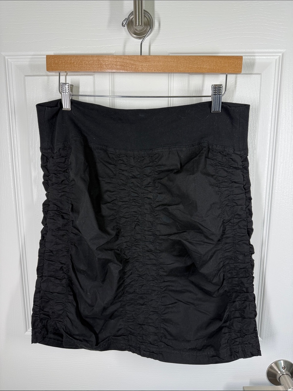 XCVI Wearables The Trace mini skirt black ruched stretchy size large - Picture 2 of 7
